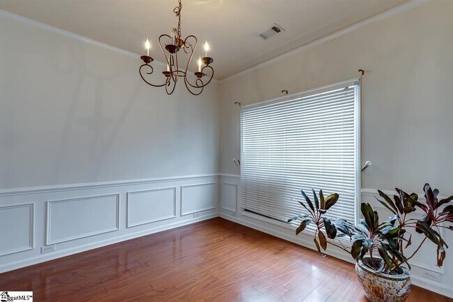 Building Photo - 14 Farmbrook Way
