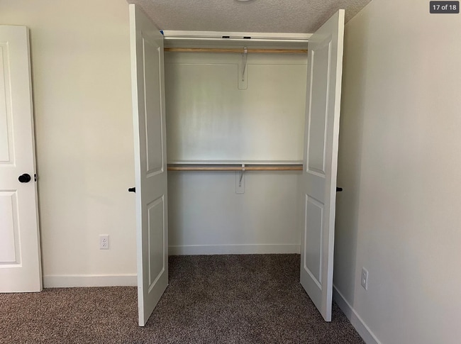 Building Photo - 11214 N Oak Trafficway