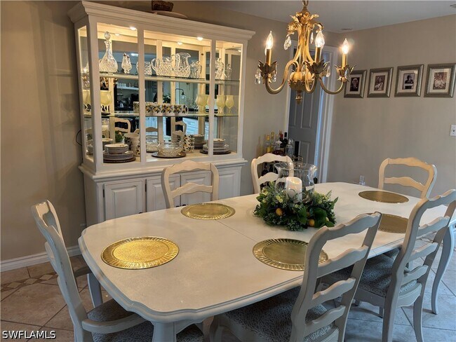 Building Photo - 1156 Oakes Blvd