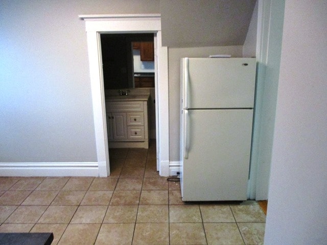 Building Photo - 913 W Grove St