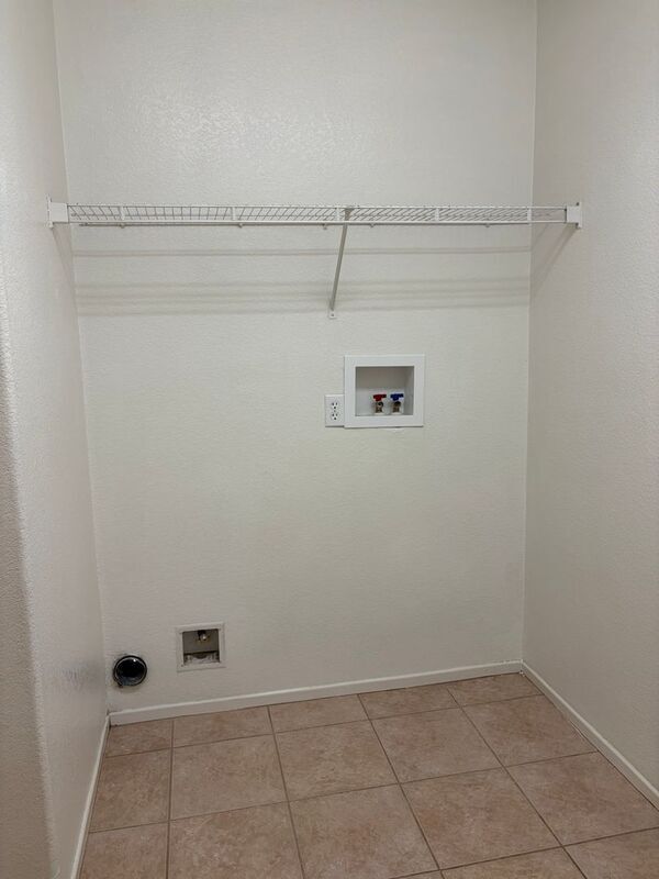 Building Photo - 28700 Lavatera Ave