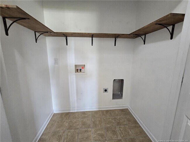 Building Photo - 5636 Nessee St