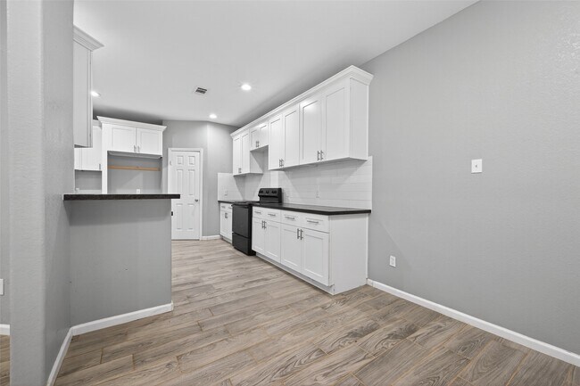 Building Photo - 25106 Morgan Cemetery Rd