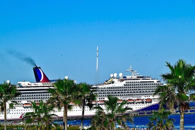 Building Photo - 299 Chandler St