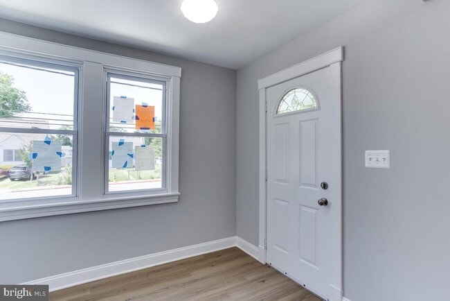 Building Photo - 1227 Tyler Ave