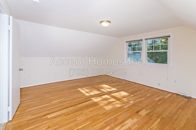 Building Photo - 5510 Trin St