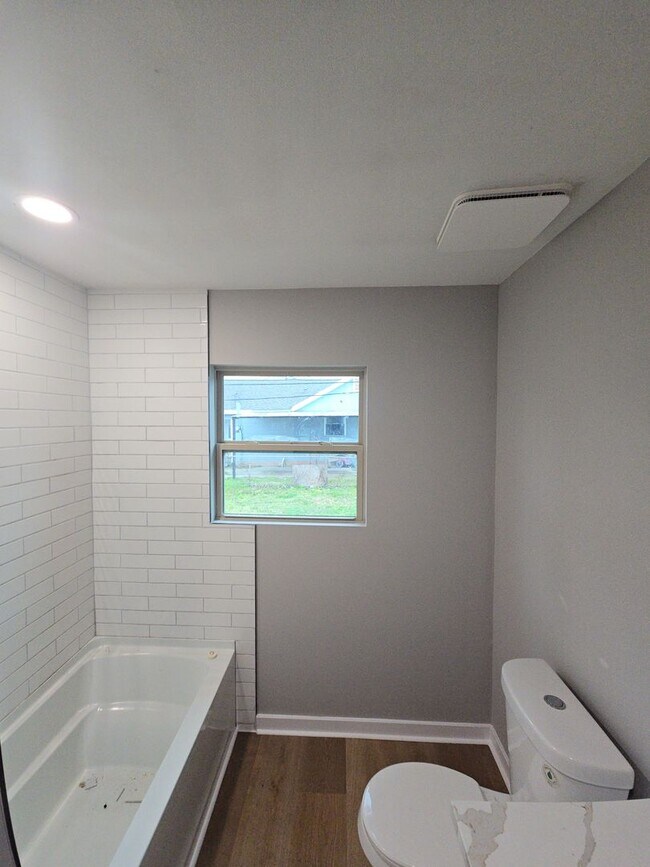 Building Photo - 3118 Memel St