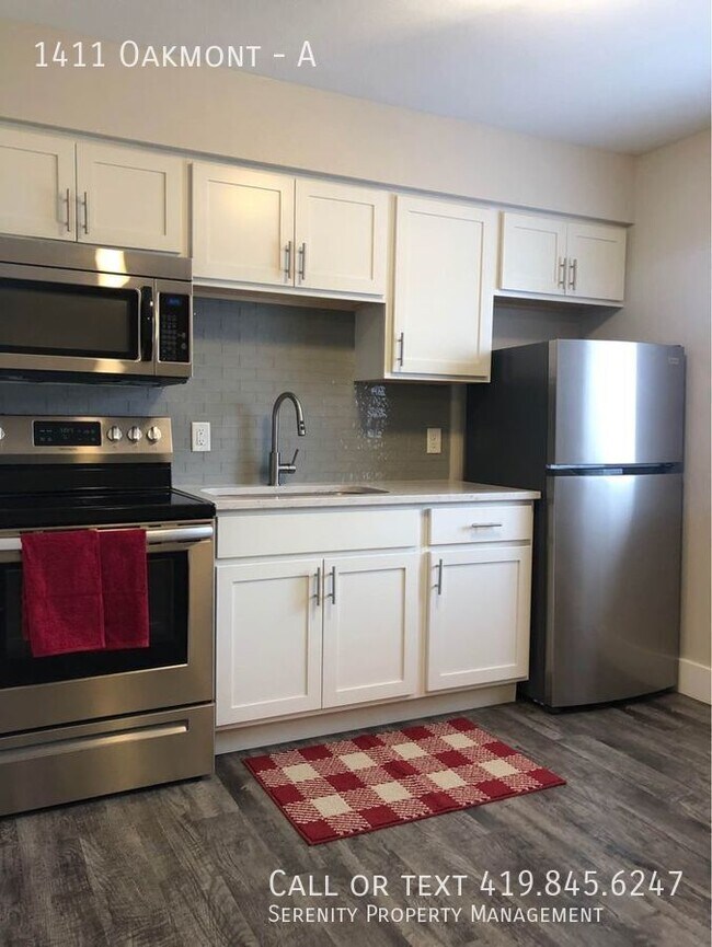 Building Photo - 1411 Oakmont-A