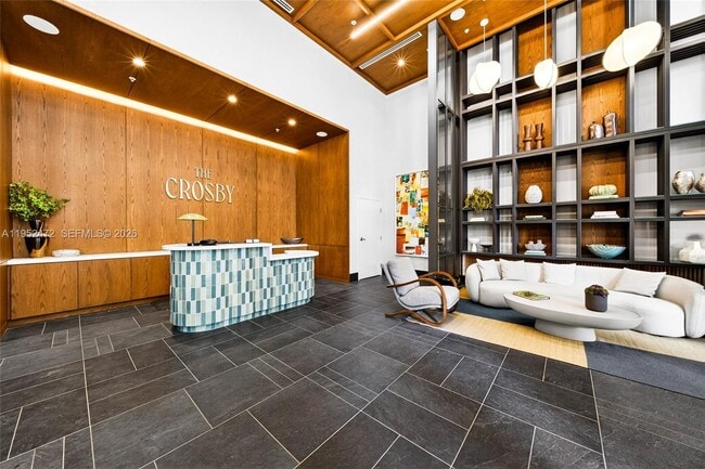 Building Photo - 11 NE 6th St