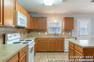 Building Photo - 1604 Rolling Brook Ln