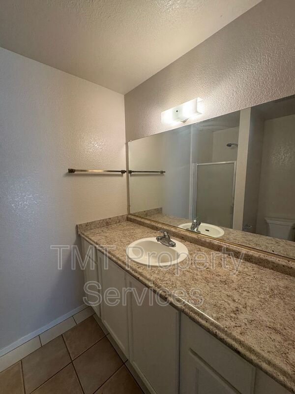 Building Photo - 9341 Camada Ct