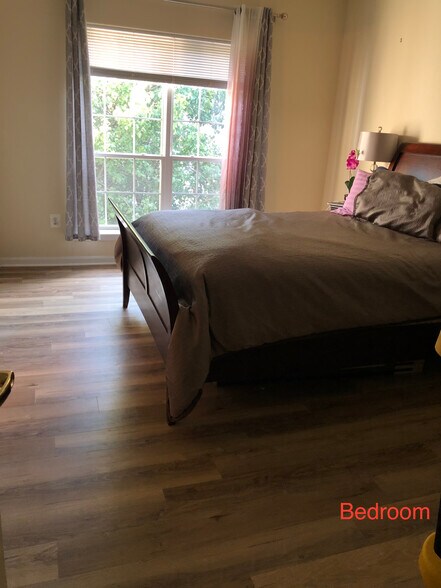 Building Photo - 4561 Strutfield Ln