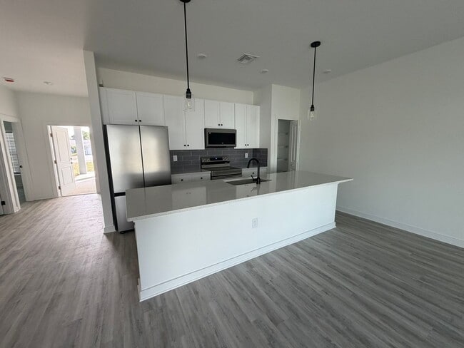 Building Photo - 4617 27th St SW