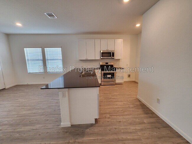Building Photo - 13907 Sickle Rdg