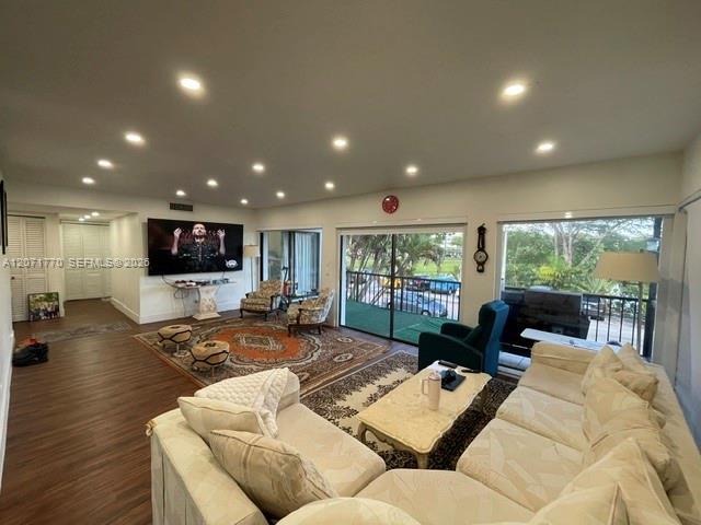Building Photo - 6010 S Falls Cir Dr