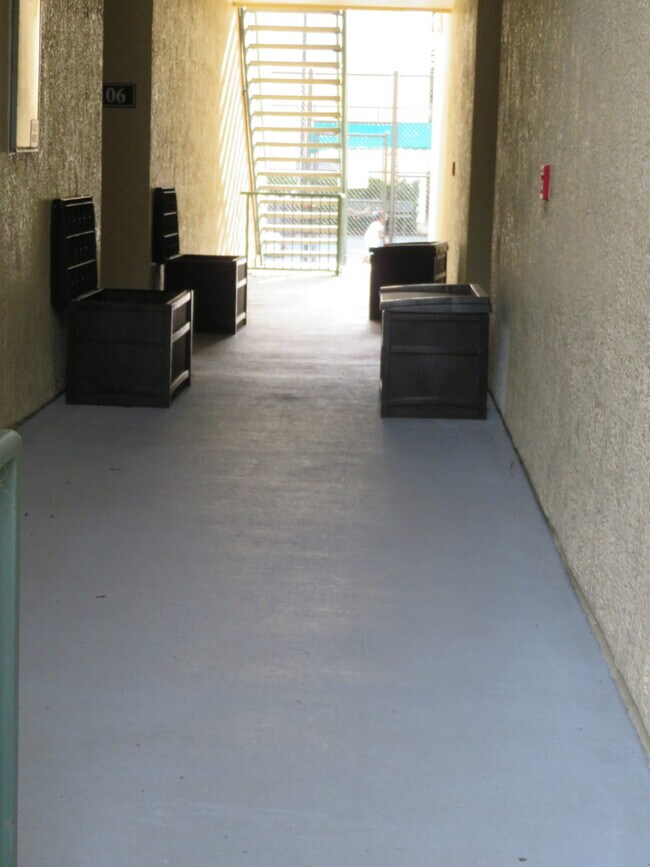 Building Photo - Spacious 4/2 condo in Bella Terra communit...