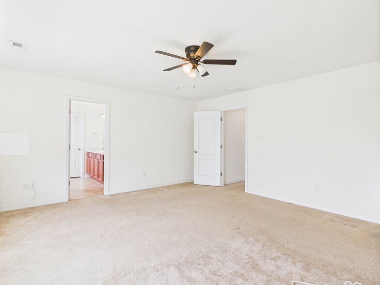Building Photo - 9443 Rutlandshire Dr