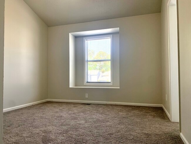 Building Photo - 3-Bedroom Townhome for Rent – Hampton, VA