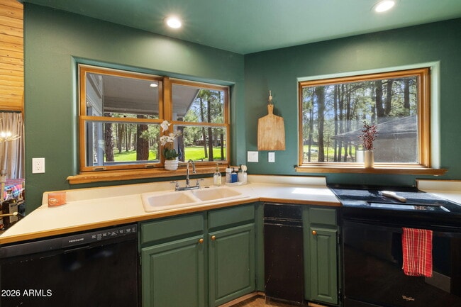 Building Photo - 2145 William Palmer