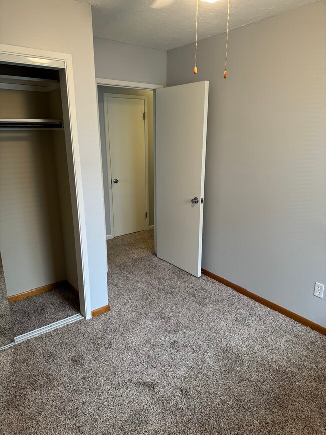 Building Photo - 518 W Sherman St