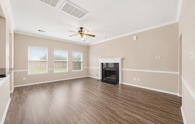 Building Photo - 3821 Houston Lake Dr