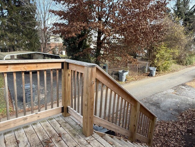 Building Photo - 221 Taylor St