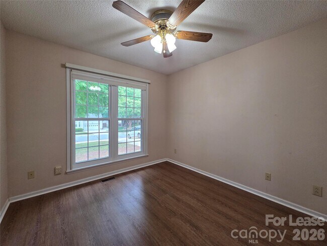 Building Photo - 1319 Mistletoe Ridge Pl NW