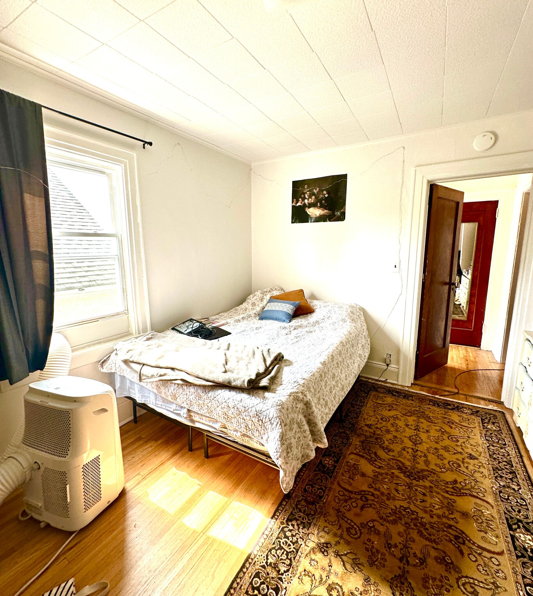 Large Bedroom - 23 Orchard St