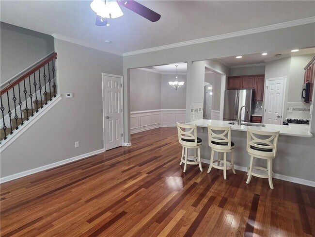 Building Photo - 2720 Beynon Ln NE