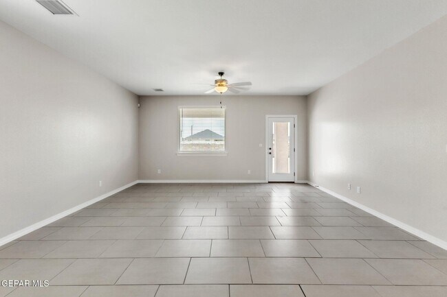 Building Photo - 1644 Folkstone St