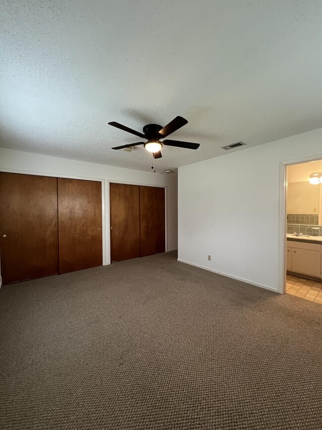 Building Photo - 1735 Donaldson Ave