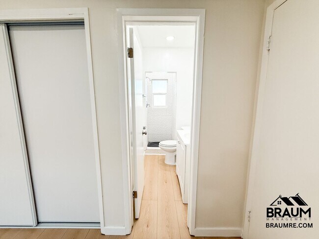 Building Photo - 13115 Oxnard St