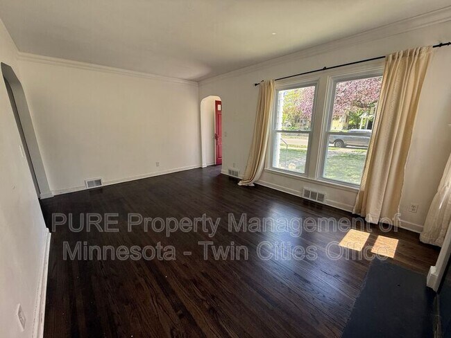 Building Photo - 2632 Toledo Ave S