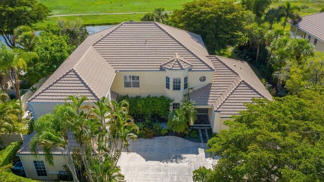 Building Photo - 11829 Pebblewood Dr