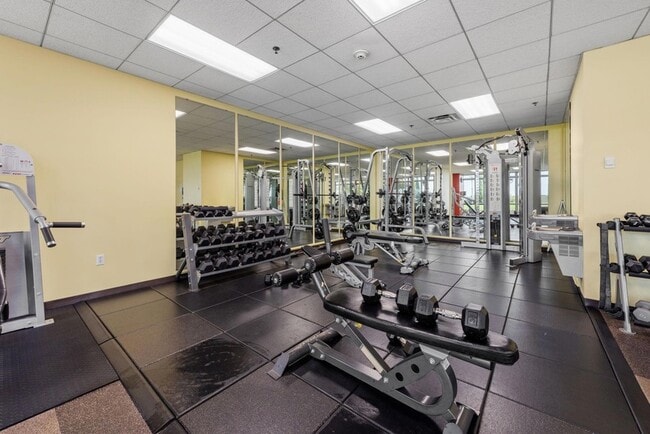 Building Photo - 929 Portland Ave