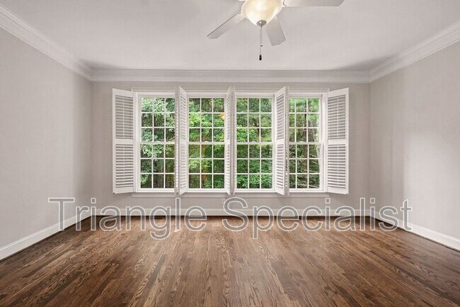 Building Photo - 6121 Carlyle Dr