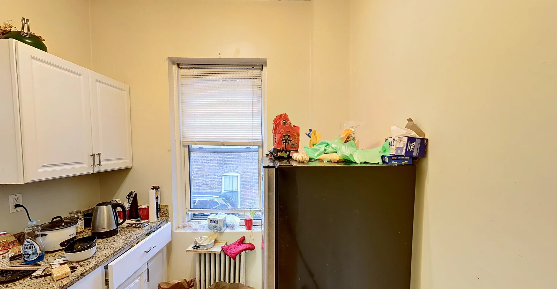 Building Photo - 126 Warren St