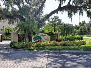 Building Photo - 5122 Manorwood Dr