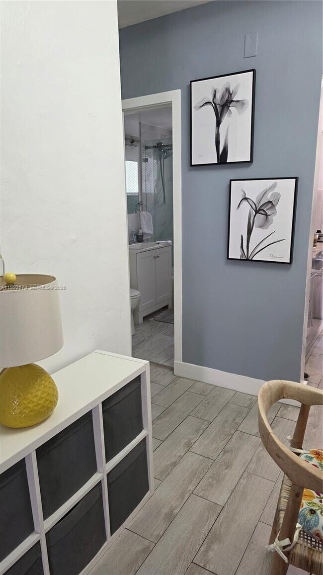 Building Photo - 761 Euclid Ave