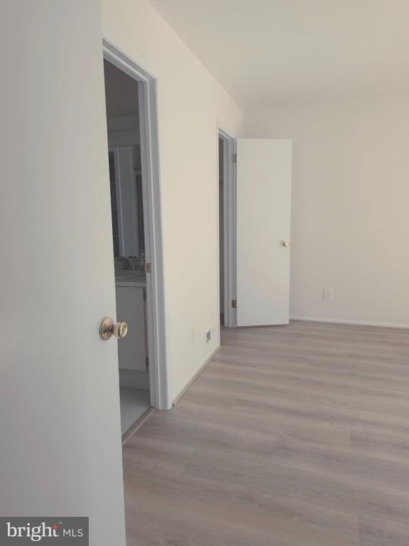 Building Photo - 336A Delancey Pl