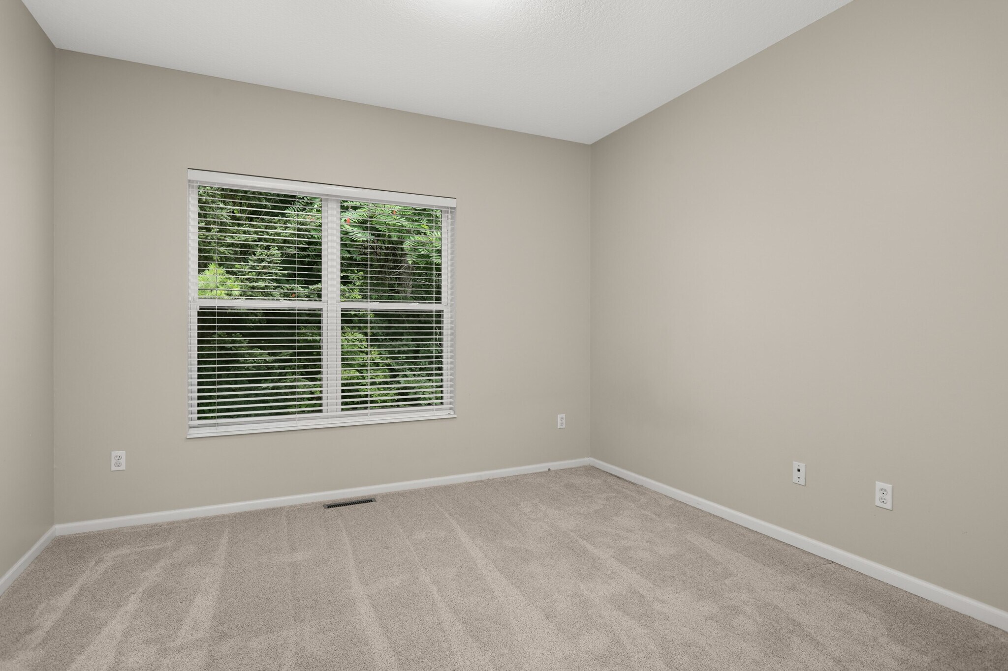 Building Photo - 17790 Valley Cove Ct