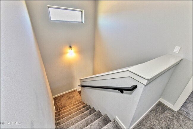 Building Photo - 6952 Black Mesquite Dr