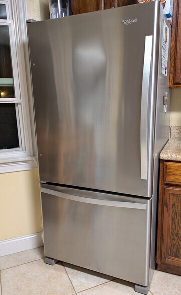 Stainless Steel appliances - 5762 Olvera Ave