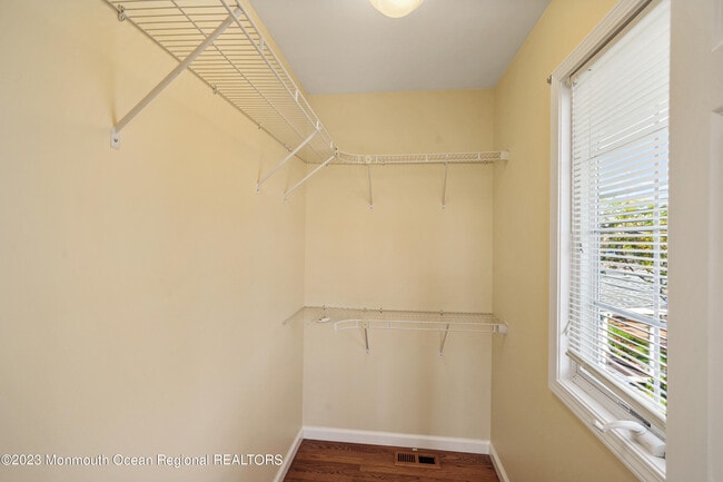 Building Photo - 111 Main St