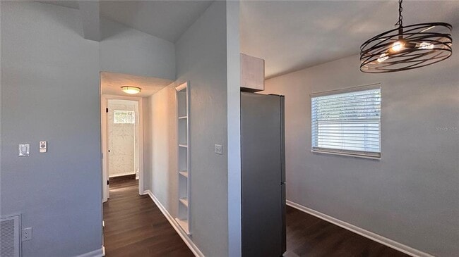 Building Photo - 21543 Kenyon Ave