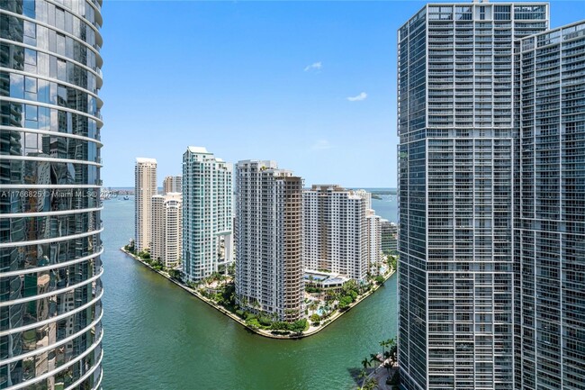 Building Photo - 200 Biscayne Blvd Way