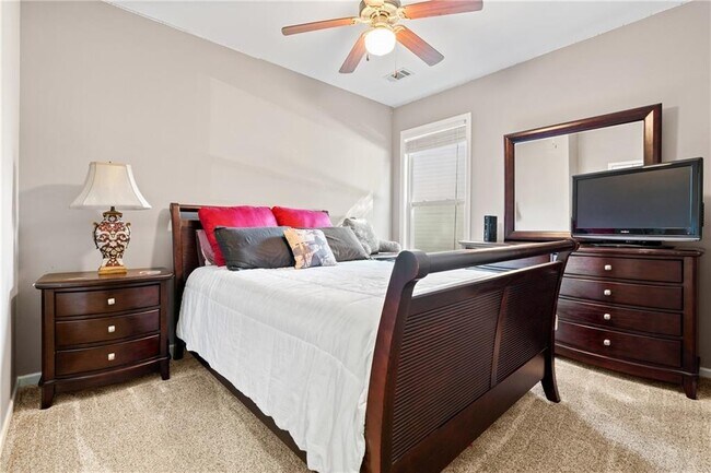 Building Photo - 5135 Fieldstone View Cir