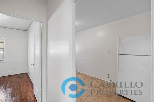 Building Photo - 3009 1/2 30th Street