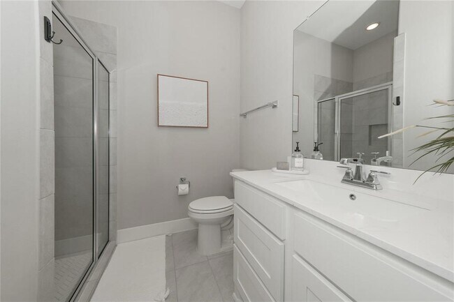 Building Photo - 413 Stratus View Ct