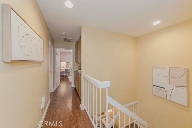 Building Photo - 2410 Plaza De Vista